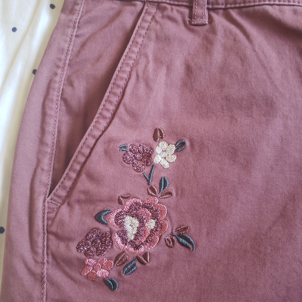 Express Embroidered Mid Rise Floral Twill … - Picture 8 of 10